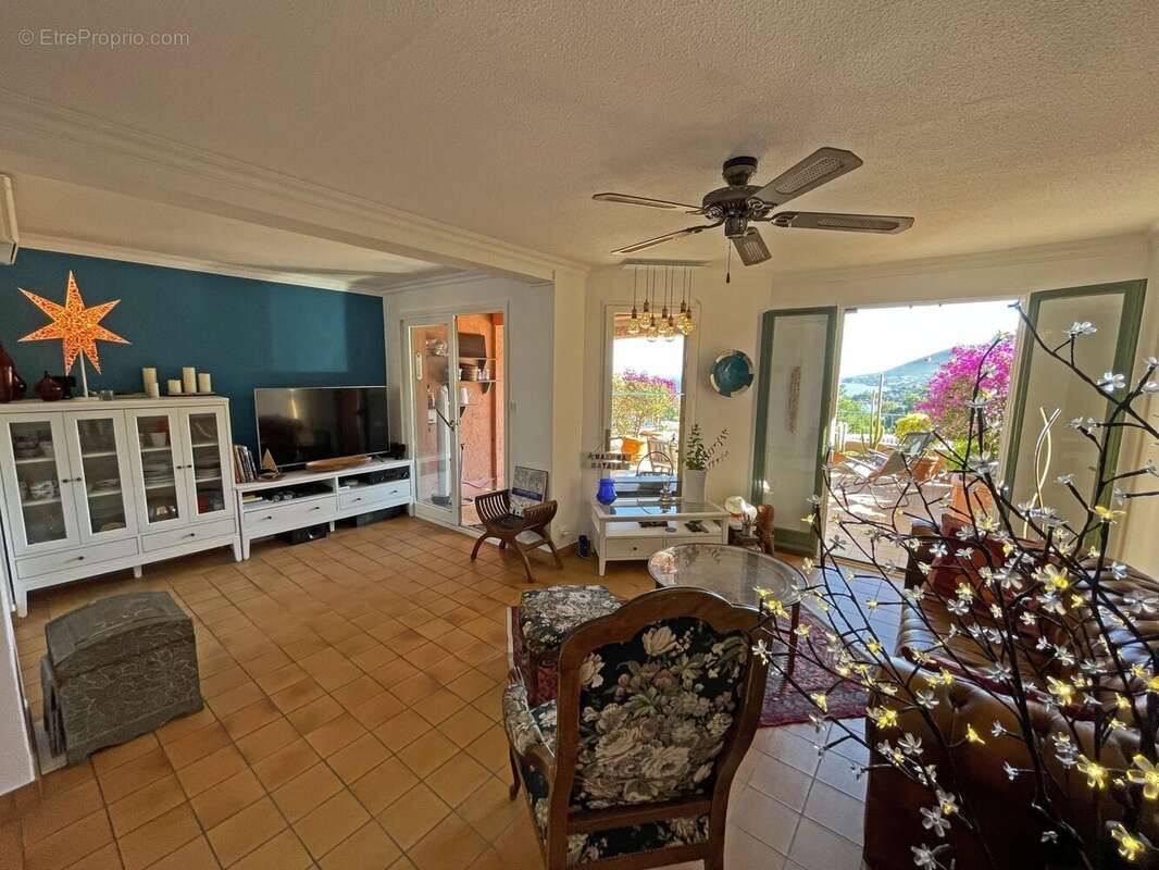 Appartement à THEOULE-SUR-MER