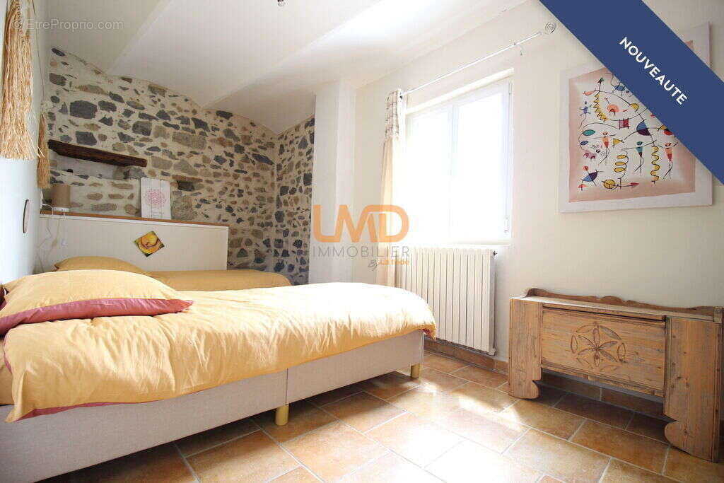 Appartement à SAINT-PAUL-LE-JEUNE