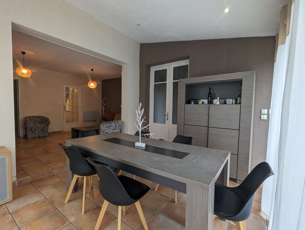 Maison à SAINT-JUERY