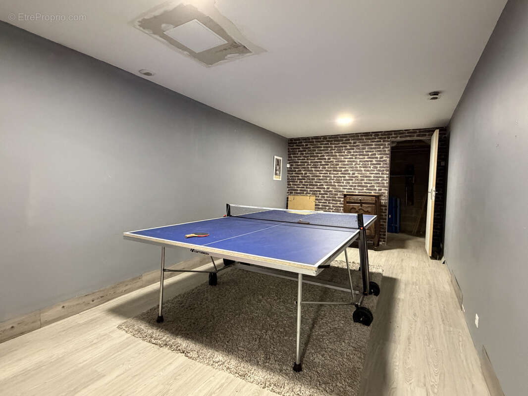 Joli pavillon en bon état, 5 chambres, terrain clos, proche du centre ville - photo 23