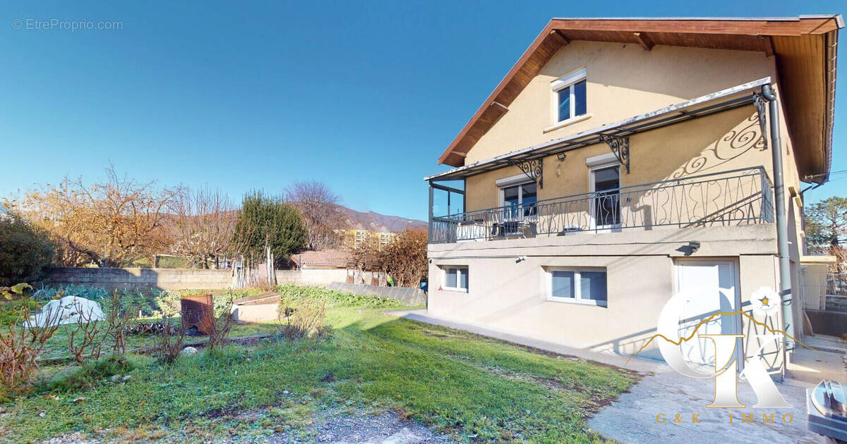 Maison à SAINT-MARTIN-D'HERES