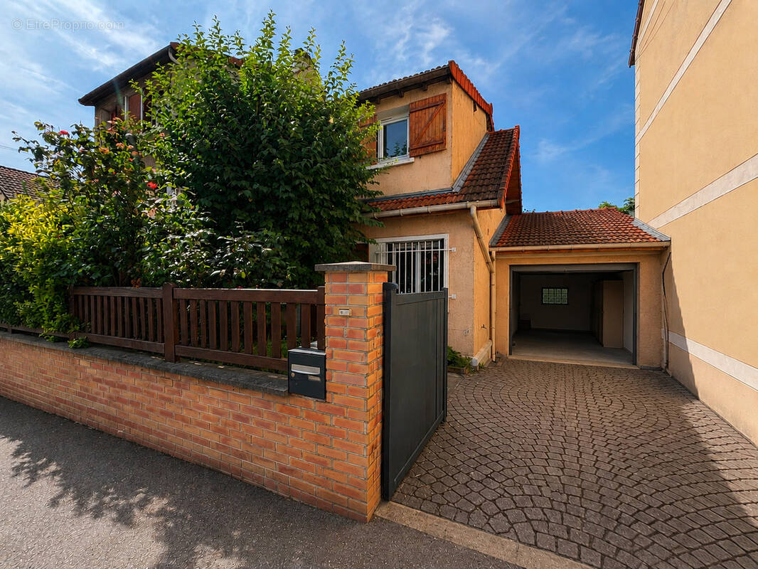 Maison à BOBIGNY