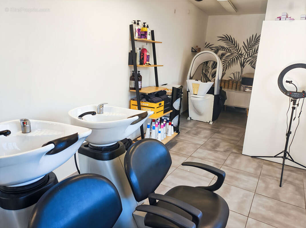 Commerce à MONTREVAULT