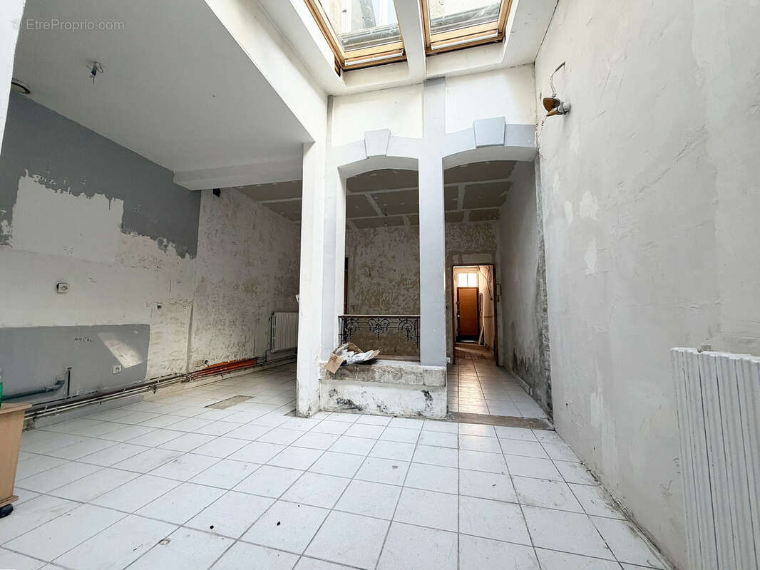 Adresse rare : Rue du Jard, Particulier Rémois à rénover - photo 5