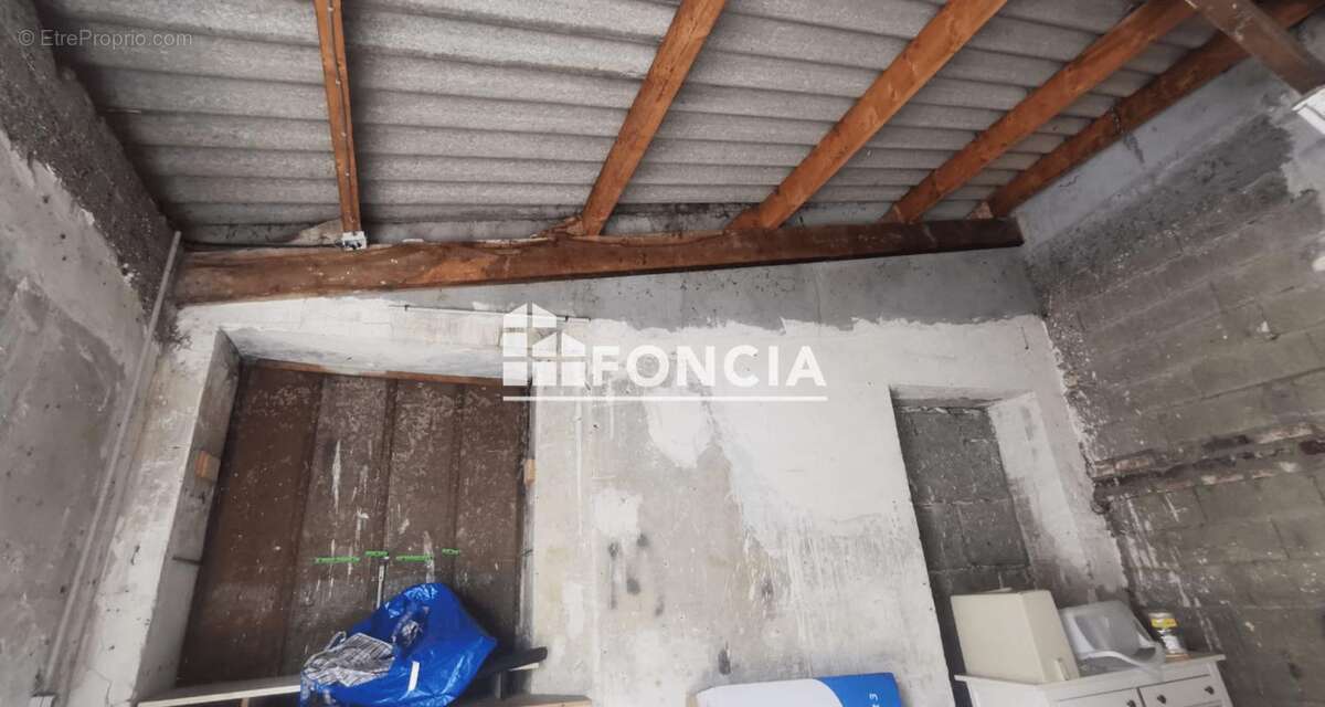 Parking à CROISSY-SUR-SEINE