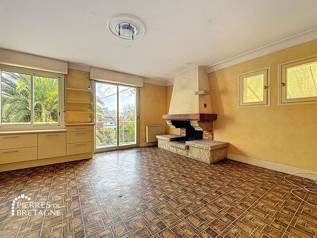 Maison à PLOUGONVELIN