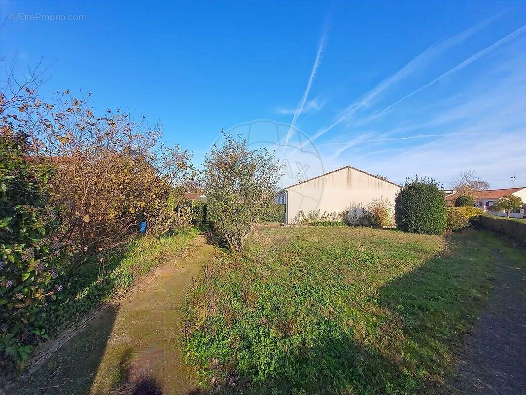 Maison à LE LOROUX-BOTTEREAU
