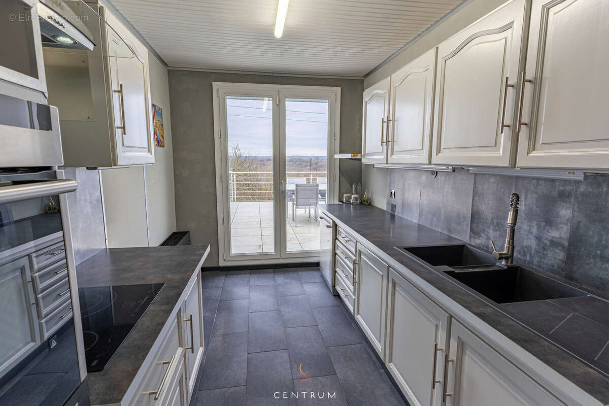 Maison à MONTOIS-LA-MONTAGNE