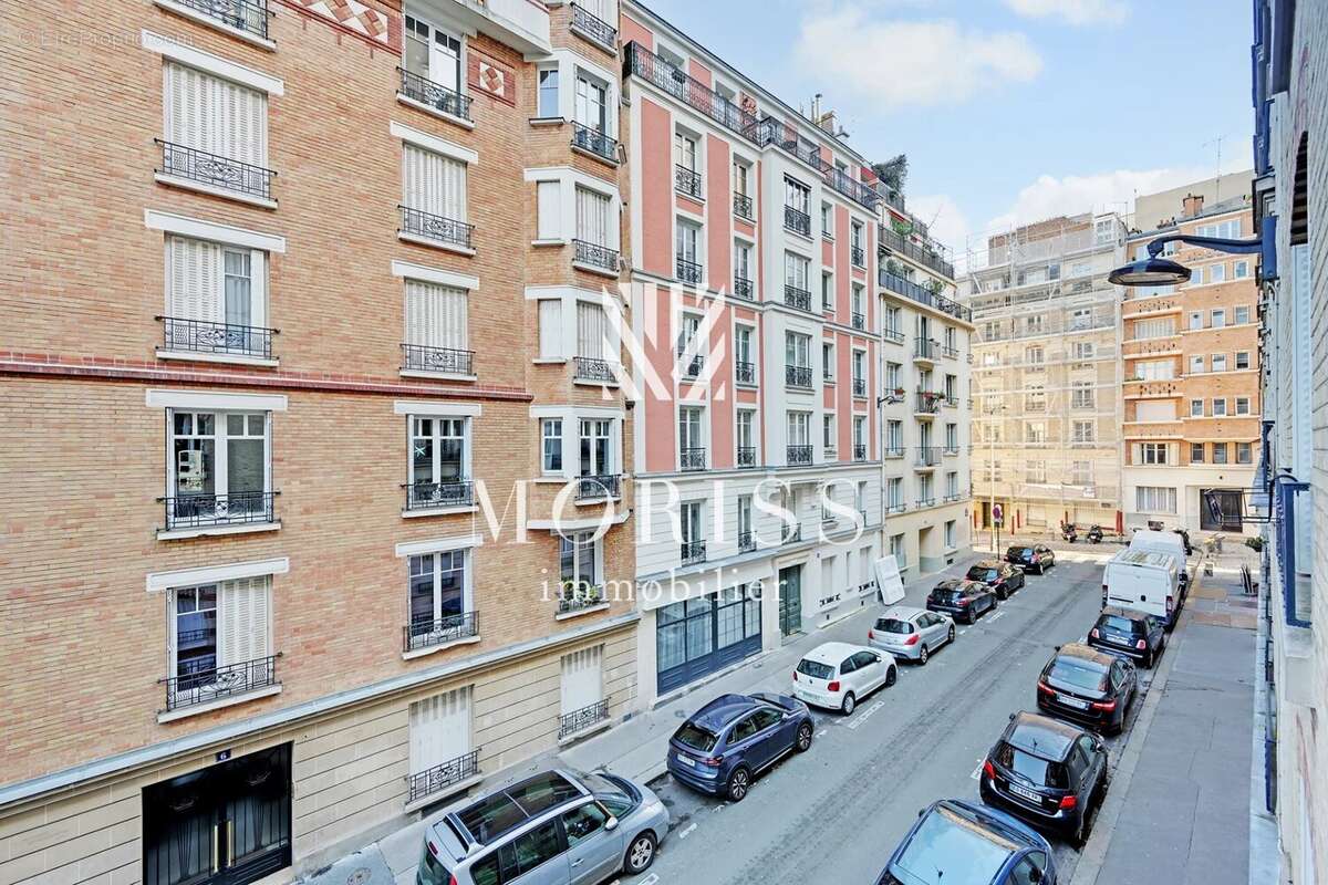 Appartement à PARIS-18E