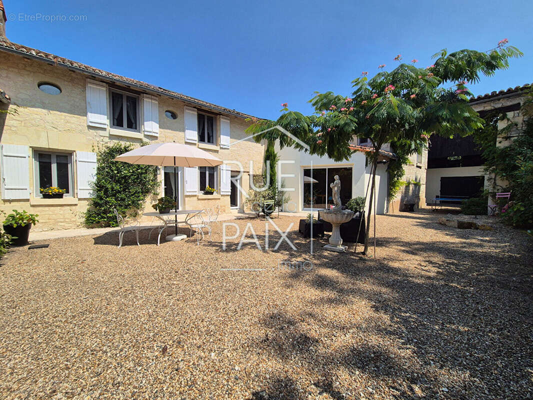 Maison à CHALAIS