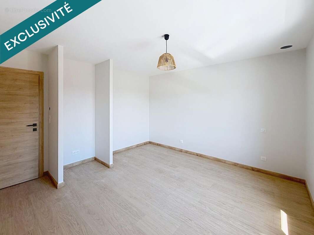 Maison 205 m² à Gueux  - photo 8