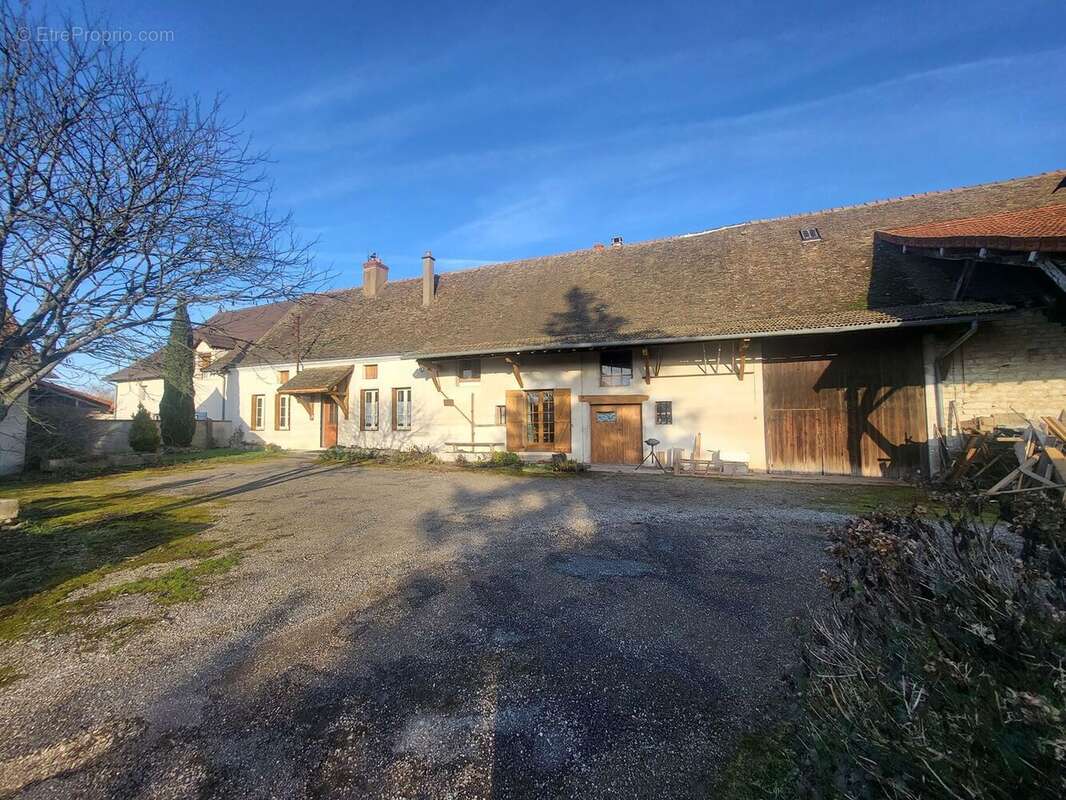Maison à SAINT-LOUP-DE-VARENNES
