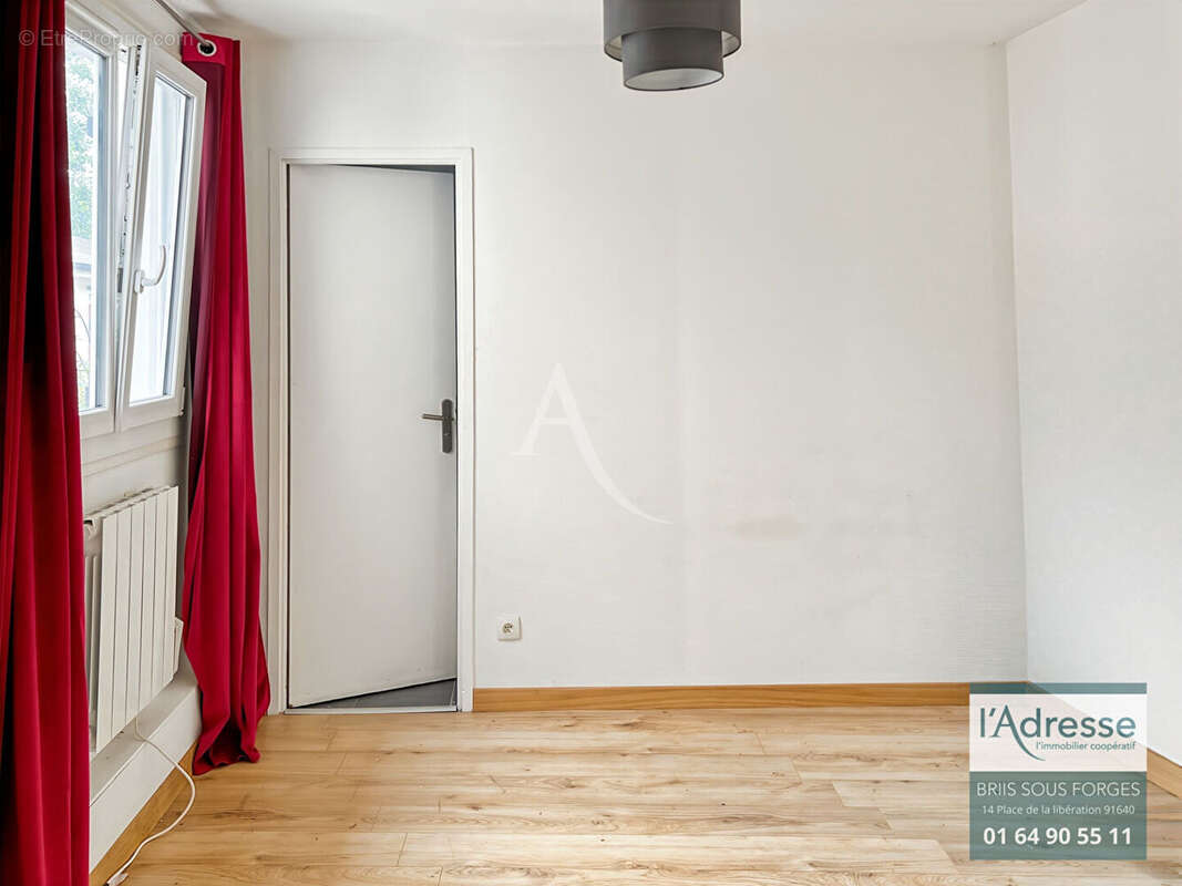 Appartement à SAINT-ARNOULT-EN-YVELINES