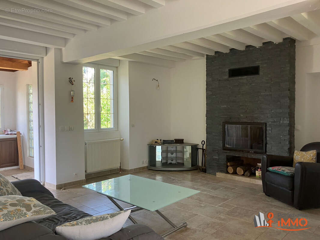 Maison à ETAIS-LA-SAUVIN