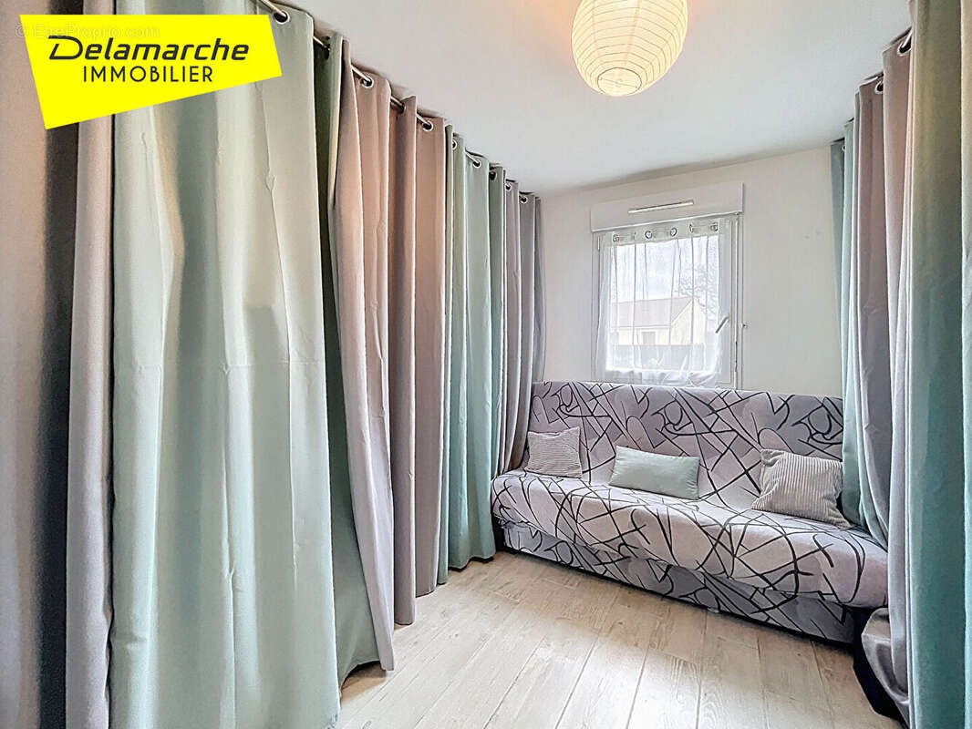 Maison à NOTRE-DAME-DE-CENILLY