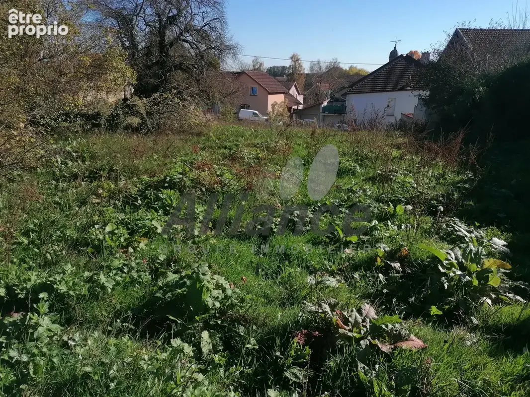 Terrain constructible de 1267m2 - photo 3