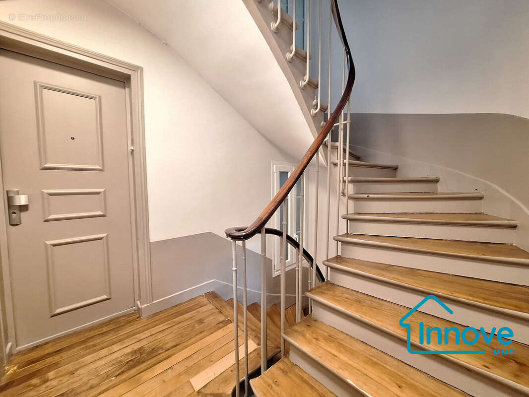 Appartement à NEUILLY-SUR-SEINE