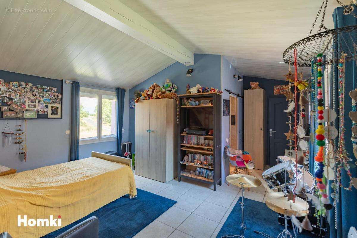 Maison à VILLEMOUSTAUSSOU