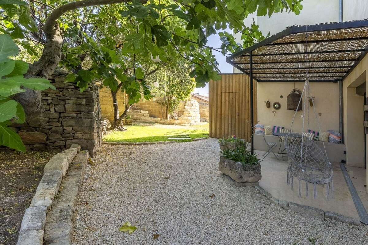 Maison à CASTRIES