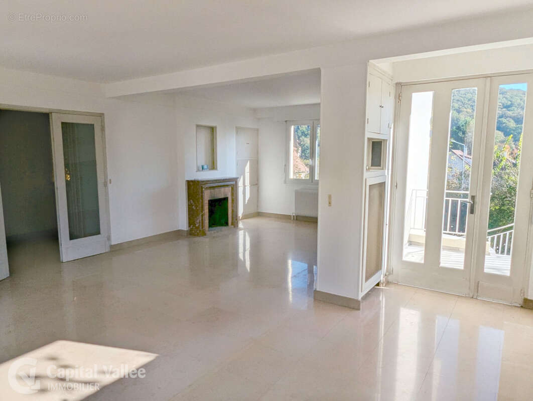 Maison à SAINT-REMY-LES-CHEVREUSE