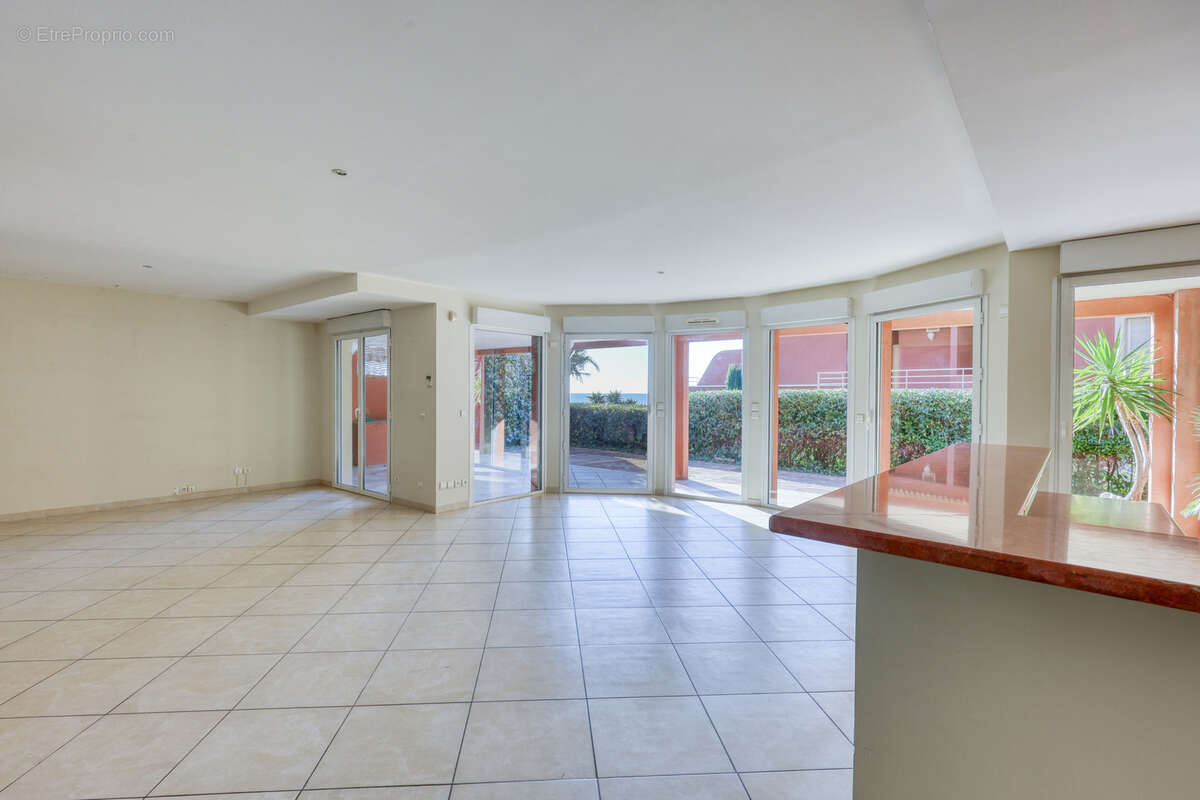 Appartement à SANARY-SUR-MER