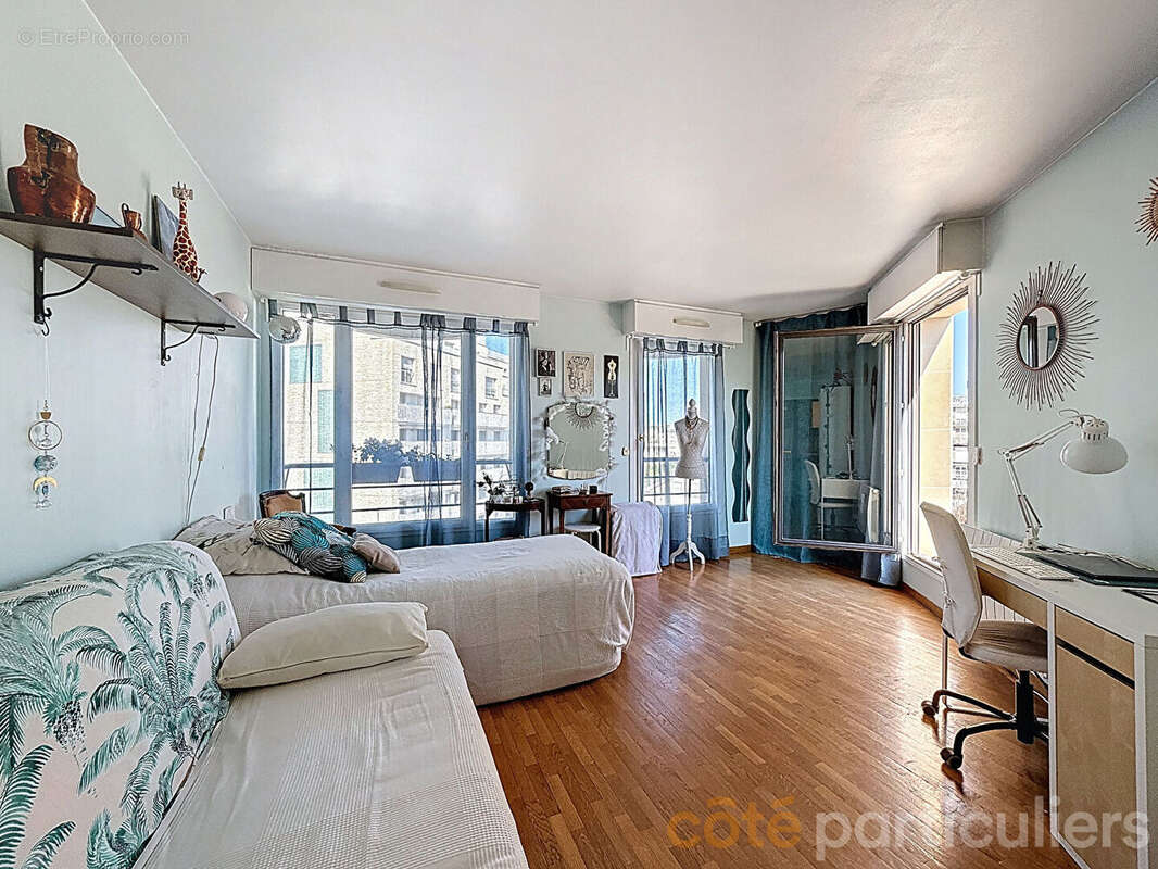 Appartement à ISSY-LES-MOULINEAUX