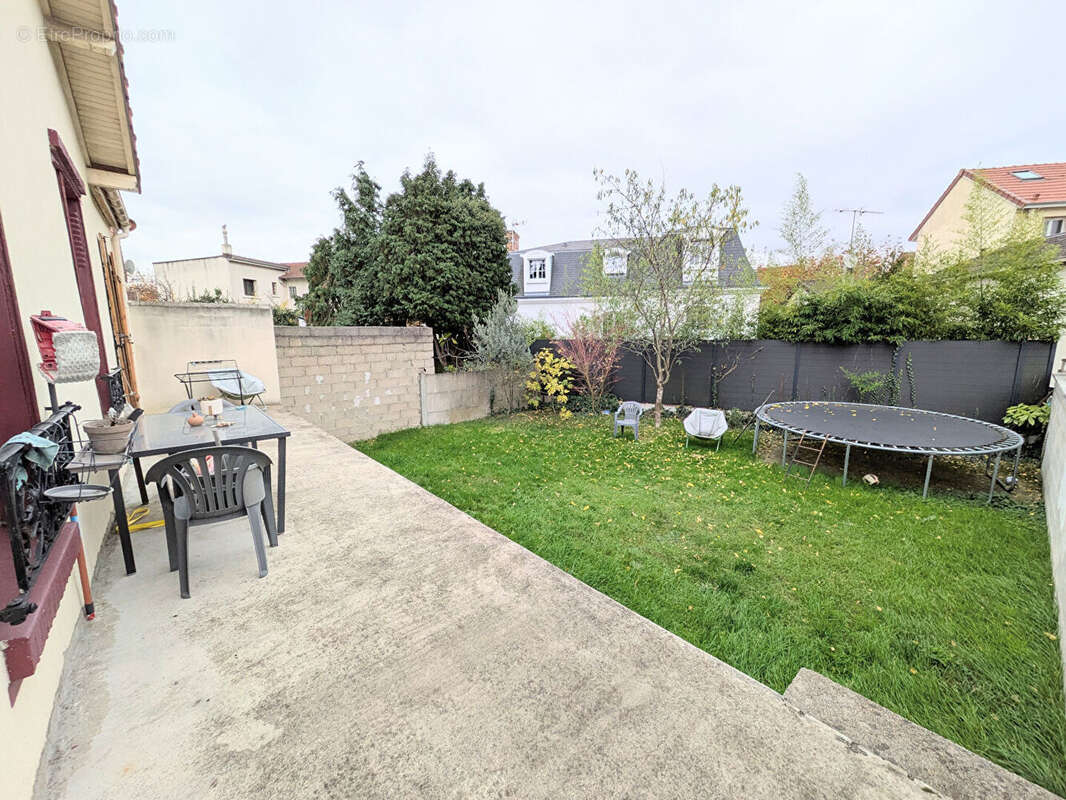 Maison à VILLEMOMBLE