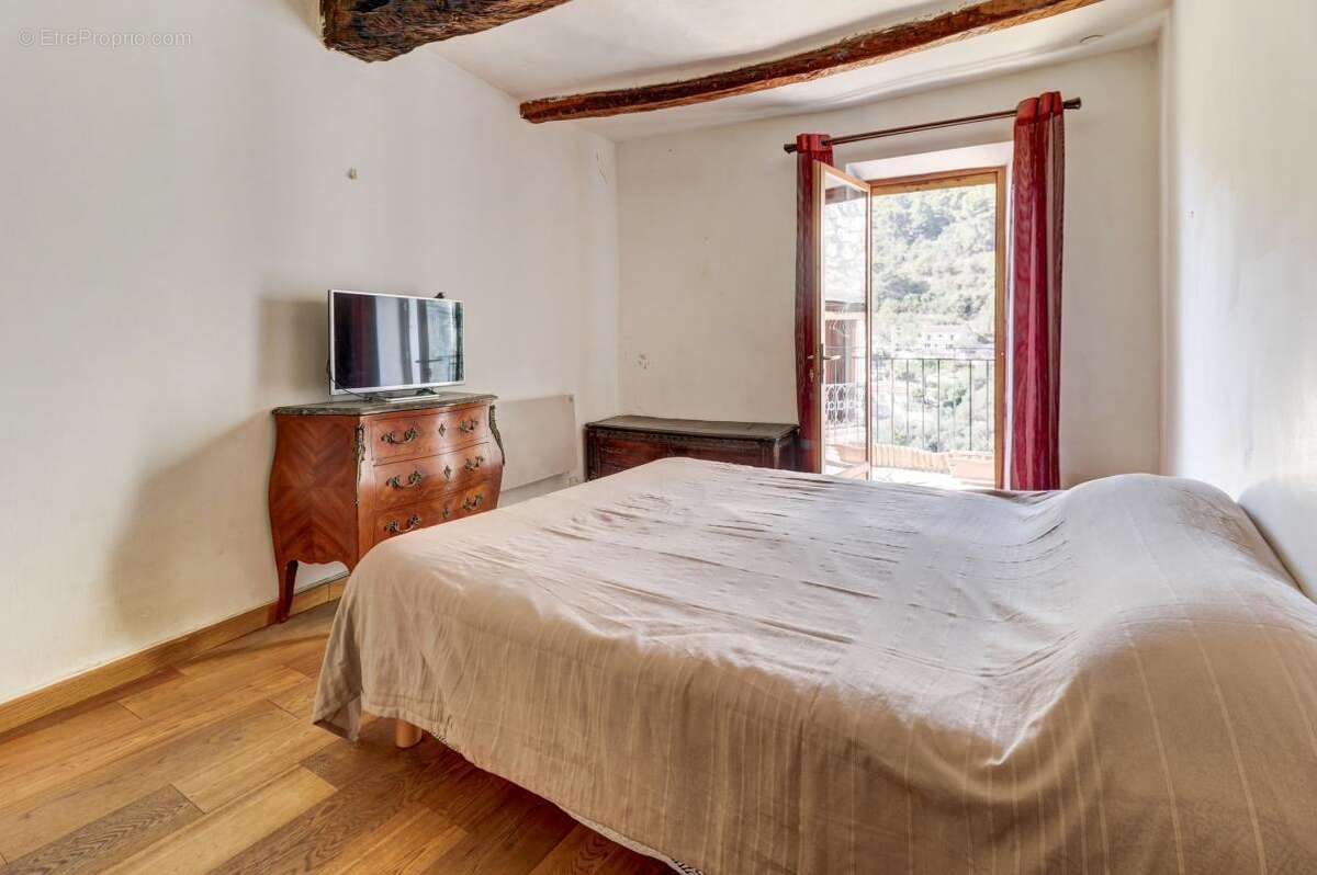 Appartement à PEILLON