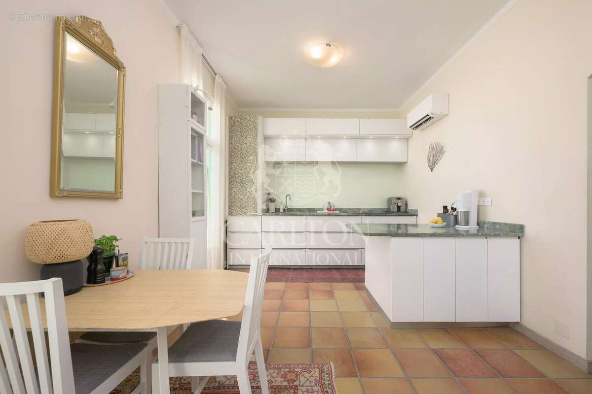 Villa  avec vue mer et accès facile au centre-ville - Opportunité d'investissement - photo 8