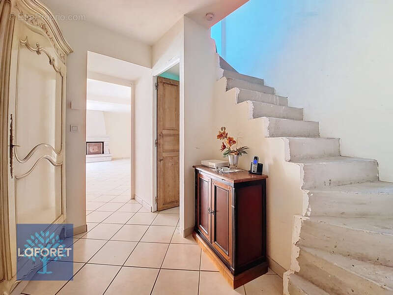 Maison à LOUVIGNE-DU-DESERT