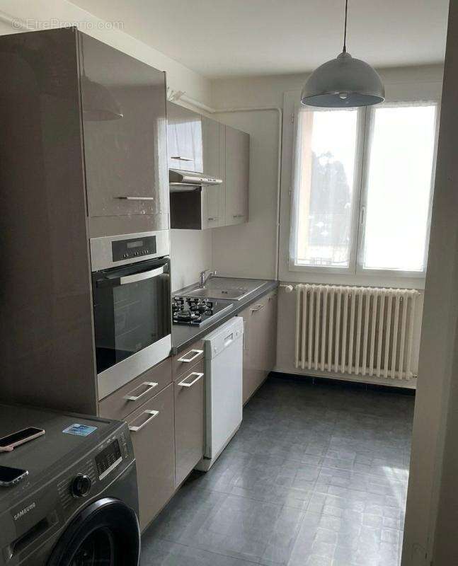 Appartement à RIVES