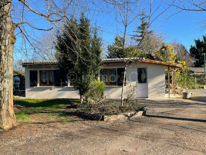 Maison à RUFFEC