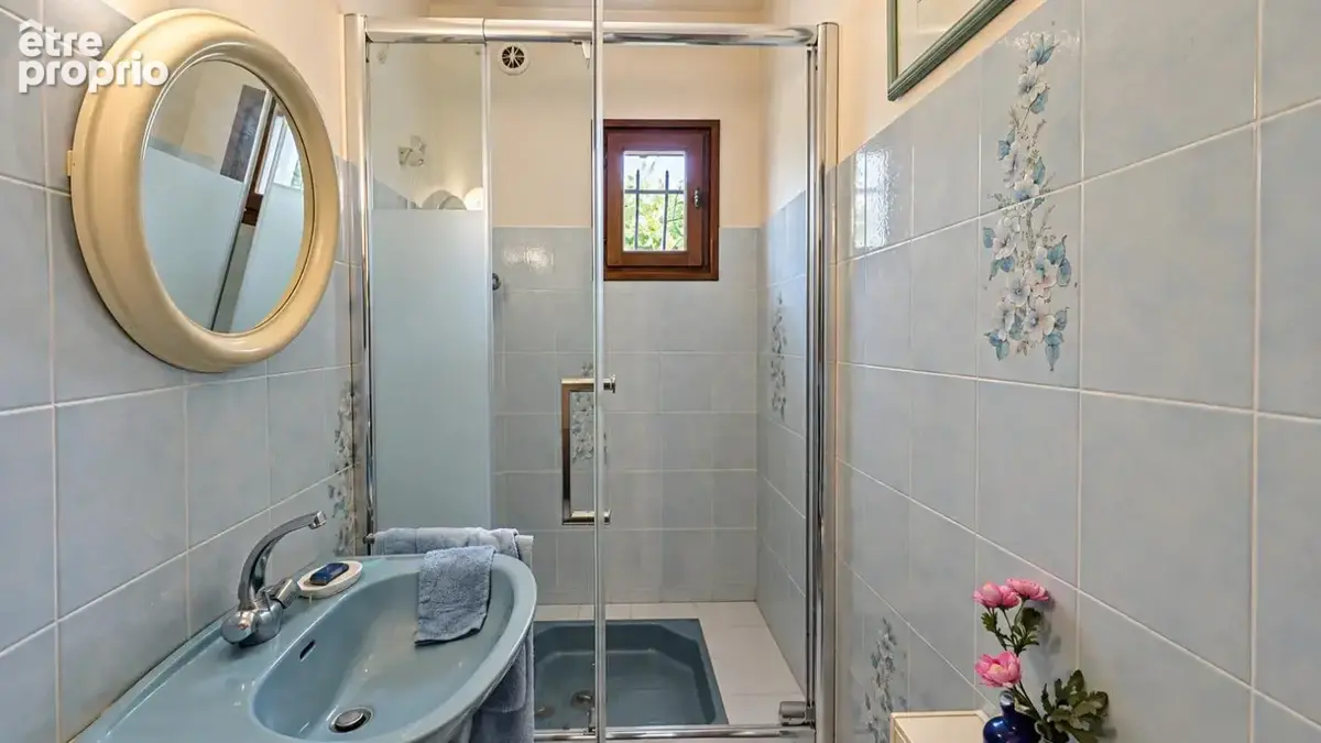 Lauris – villa 6 chambres – grand terrain constructible et divisible - photo 11