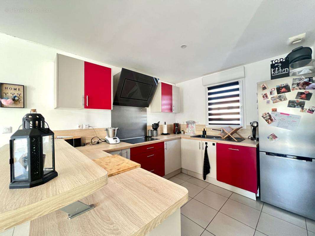 Maison à SAINT-MACAIRE-EN-MAUGES