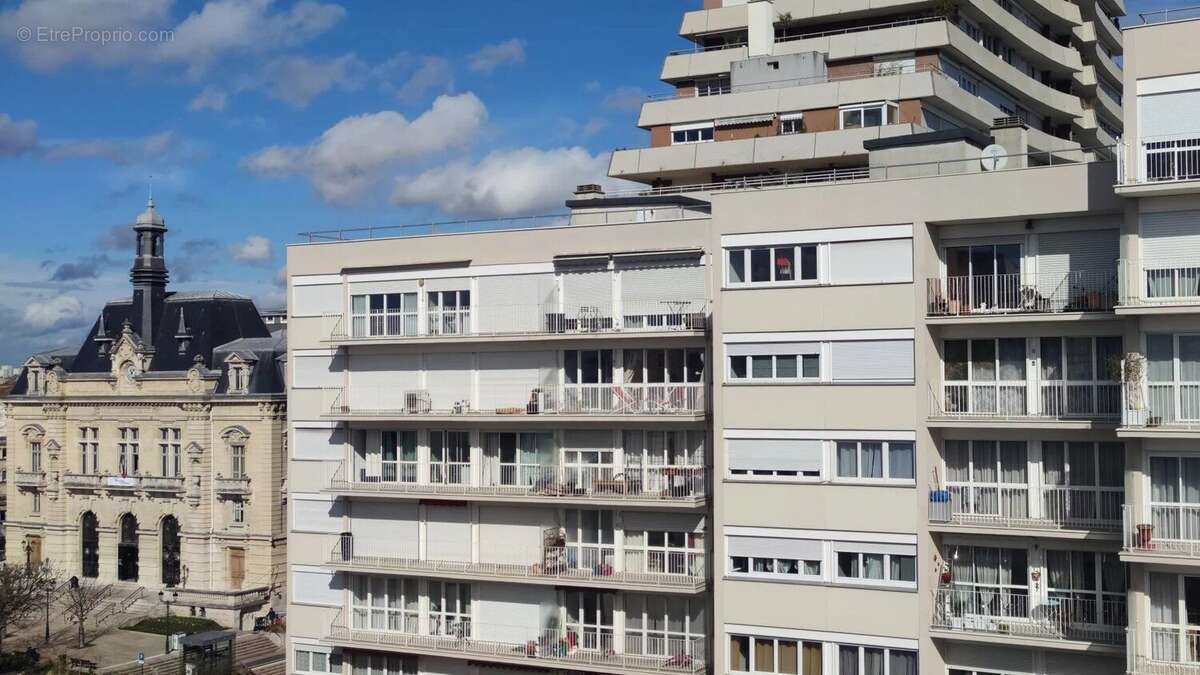 Appartement à COLOMBES