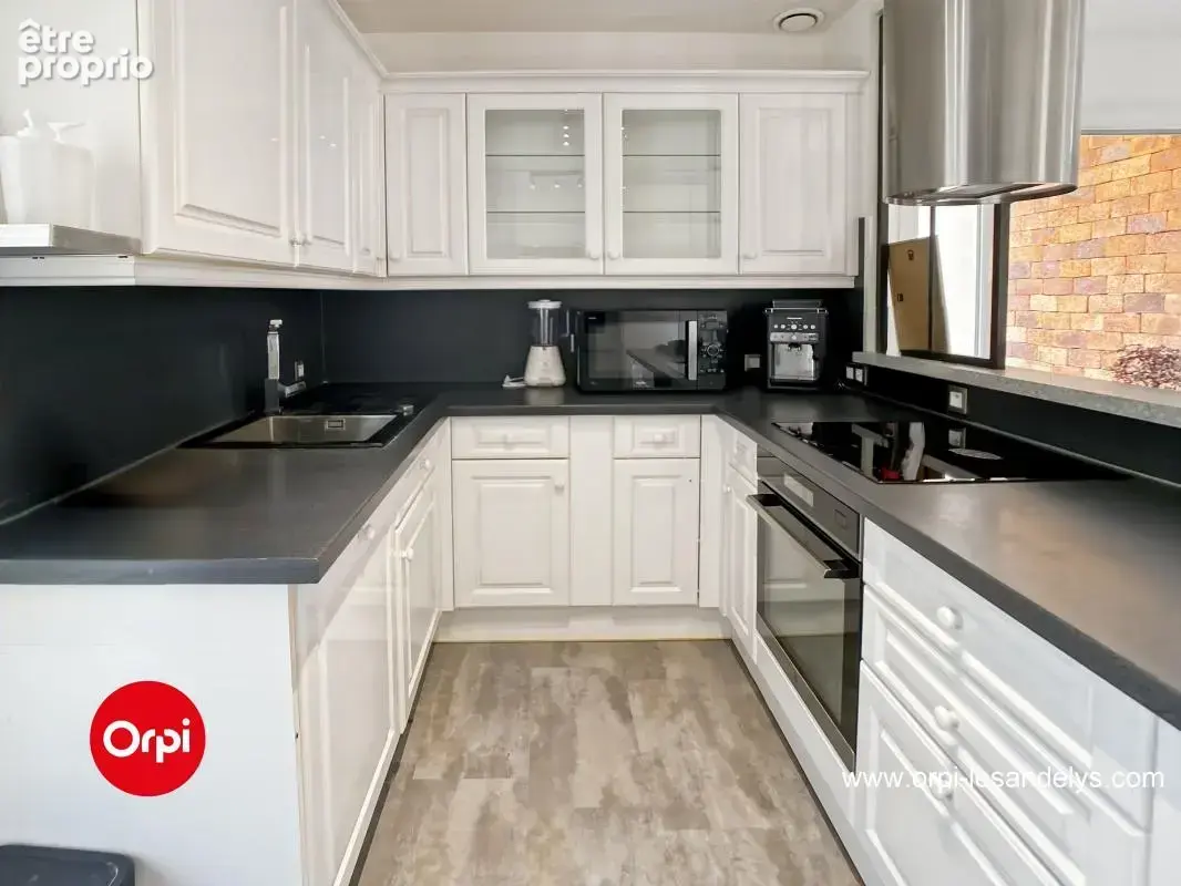 Maison À Vendre - Beau séjour lumineux - 4 chambres - photo 4
