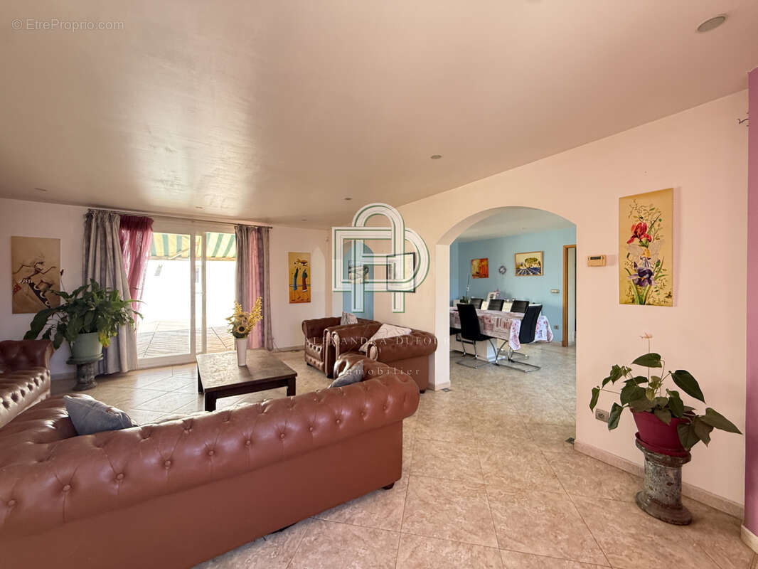 Villa T5 de 200m2 avec prestations haut de gamme à Gruissan - photo 8
