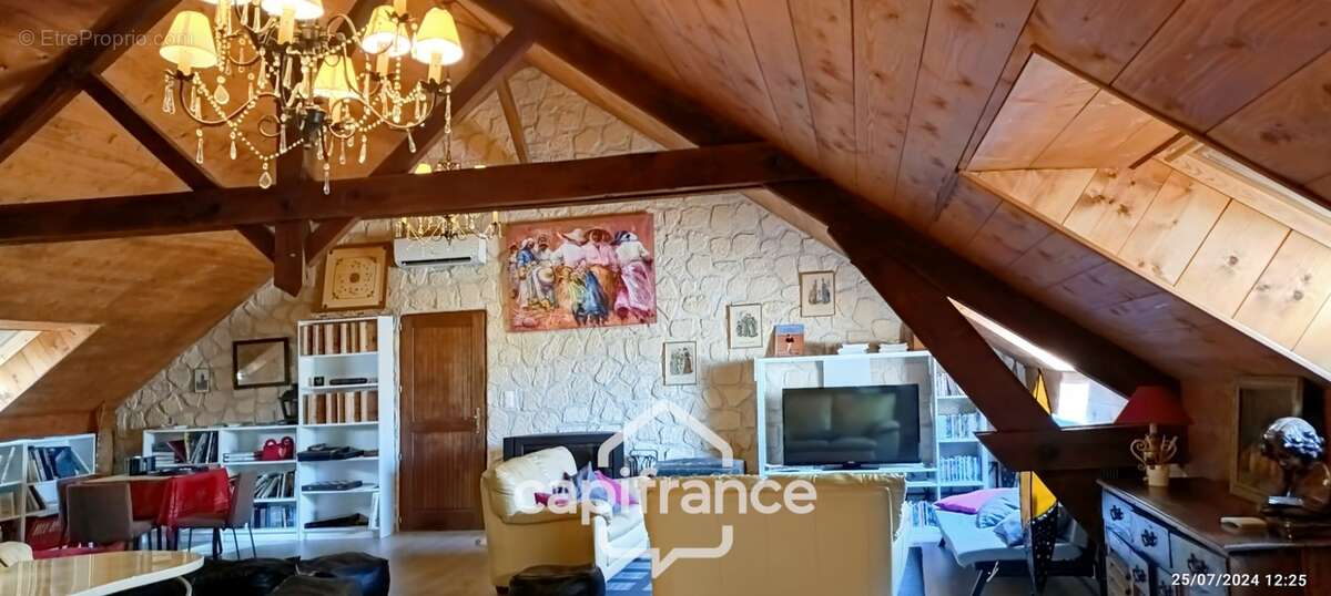 Propriété à vendre SAINT HILAIRE ( allier) comprenant une maison et un gite sur un parc de 23433 m² - photo 33