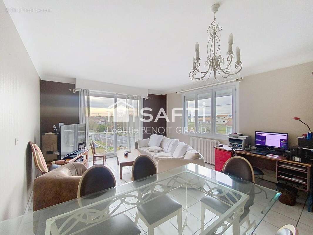 Maison 159 m² à Saintes  - photo 4