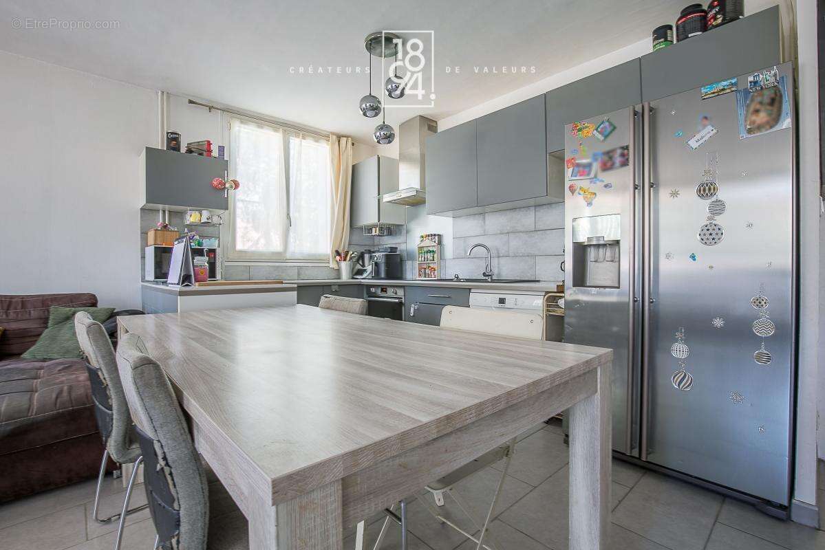 Appartement à MARSEILLE-13E