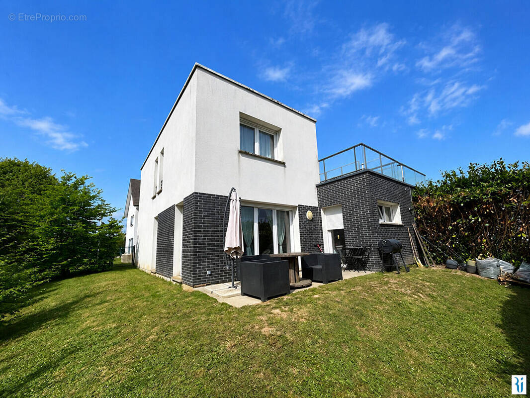 Maison à SAINT-AUBIN-CELLOVILLE