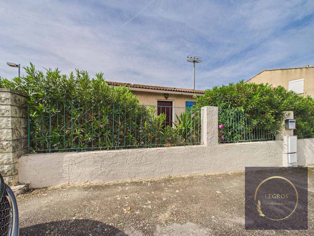 Maison à LE PONTET