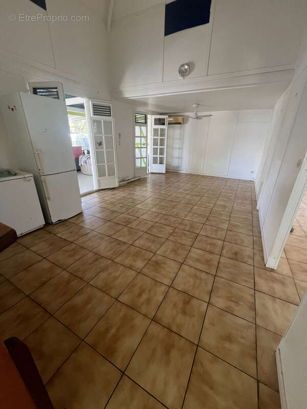 Maison à CAPESTERRE-BELLE-EAU