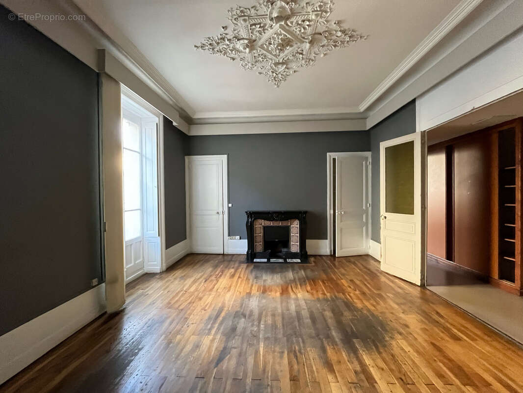 Appartement à VIZILLE