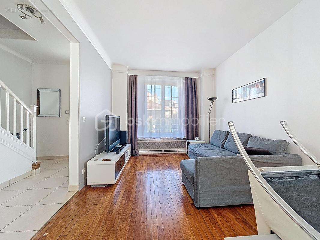 Maison à LES PAVILLONS-SOUS-BOIS