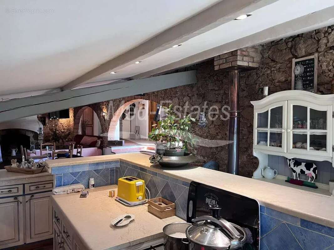 Maison à PLAN-DE-LA-TOUR