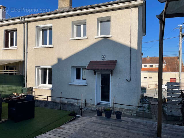 Maison à COULOUNIEIX-CHAMIERS