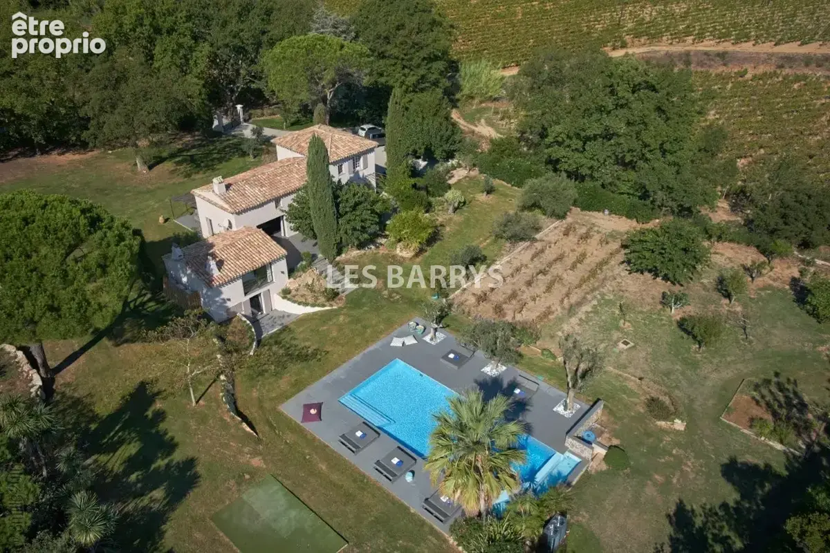 Rare villa de prestige à vendre à Gassin avec piscine et héliport - photo 1