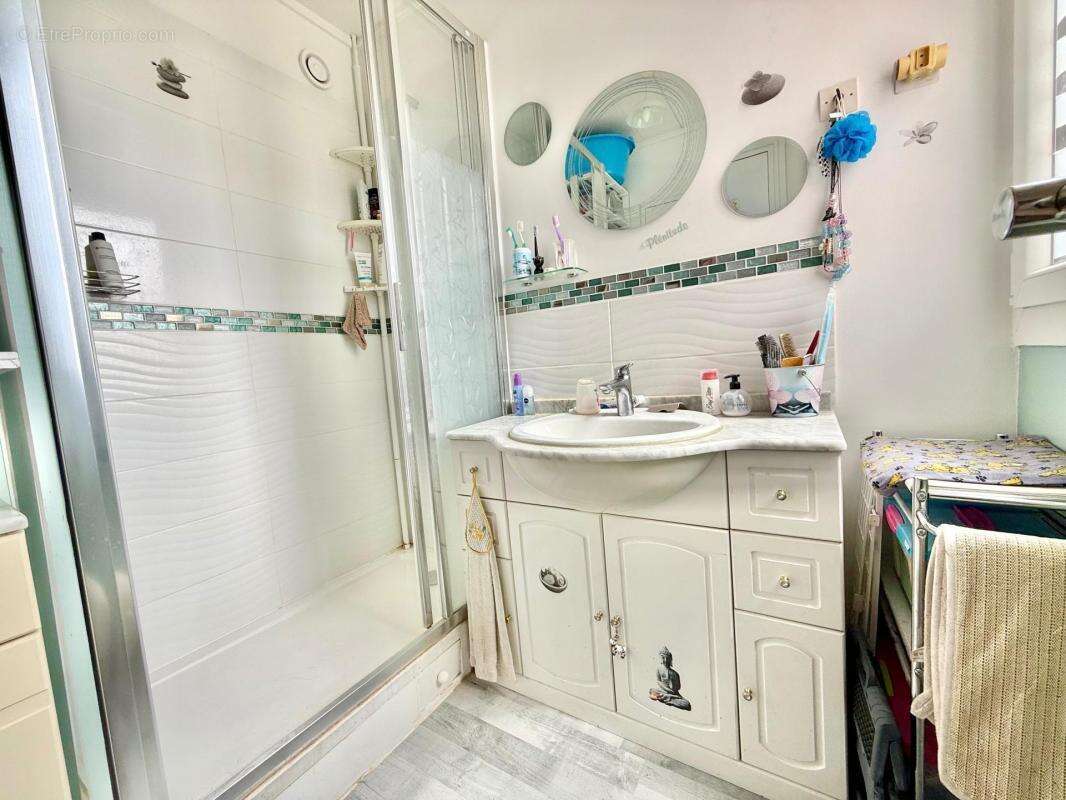 Appartement à SAVIGNY-LE-TEMPLE