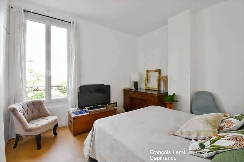 Duplex à vendre 5 pièces SAINT CLOUD (92) - Duplex de 97,05 m² avec cour privative de 45 m² – Saint-Cloud, quartier du Val d'Or  - photo 8
